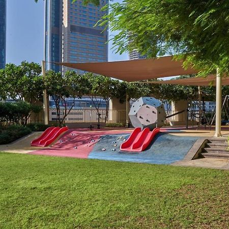 Magnificent 2 Bedroom With Stunning Burj Khalifa View ドバイ エクステリア 写真