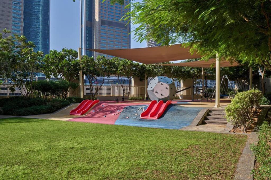 Magnificent 2 Bedroom With Stunning Burj Khalifa View ドバイ エクステリア 写真